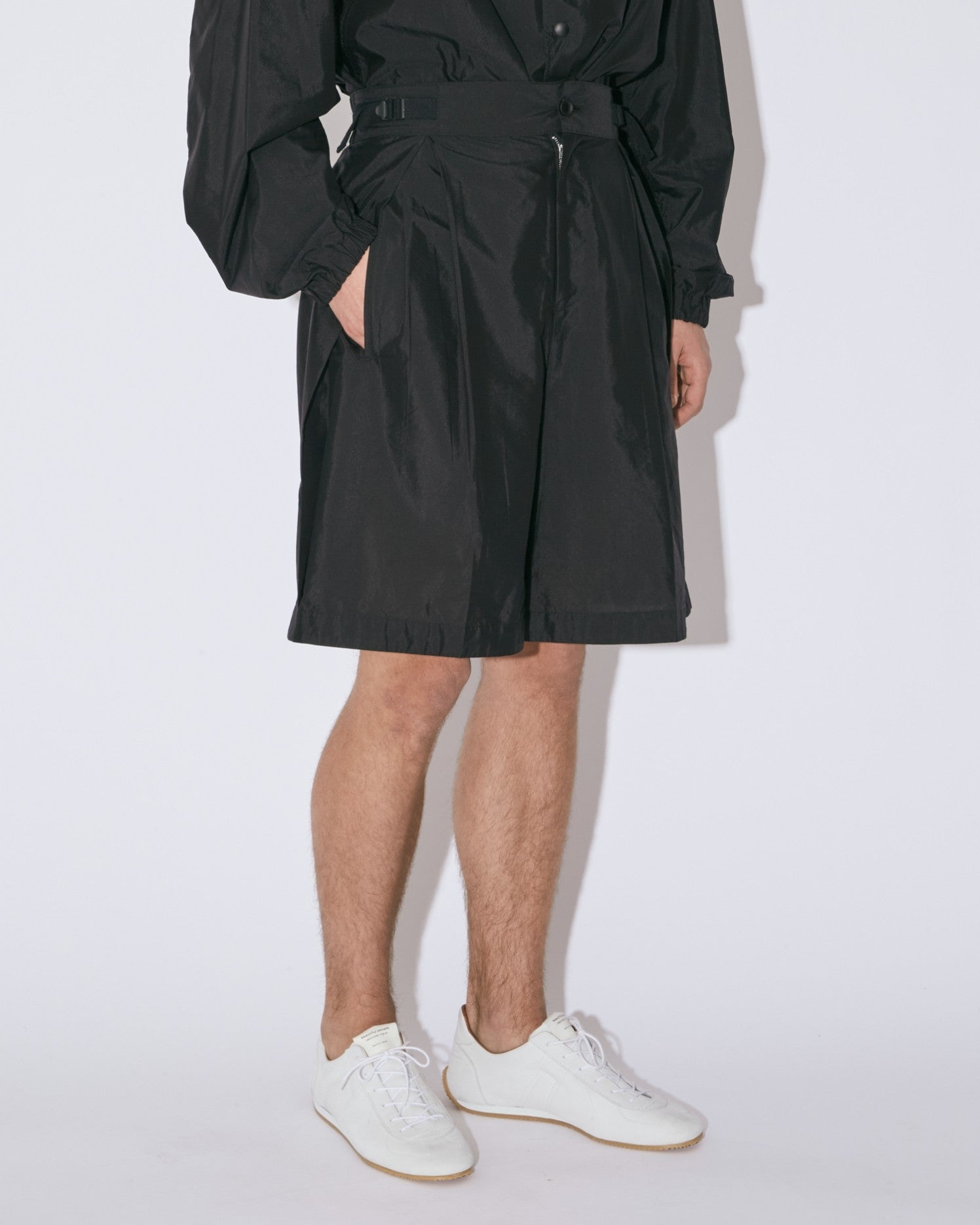 cotton nylon taffeta three tuck shorts