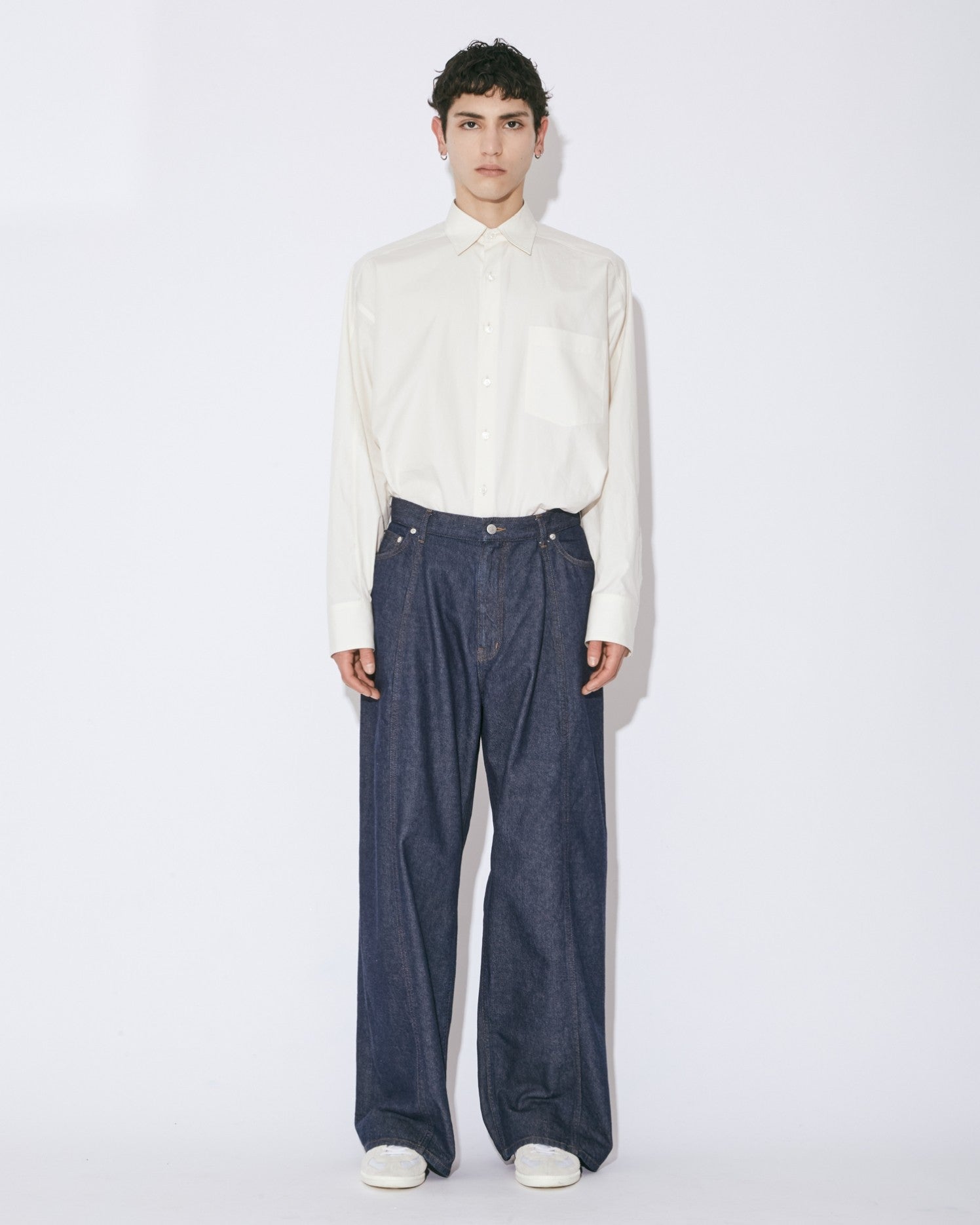 finx typewriter big tuck over shirt