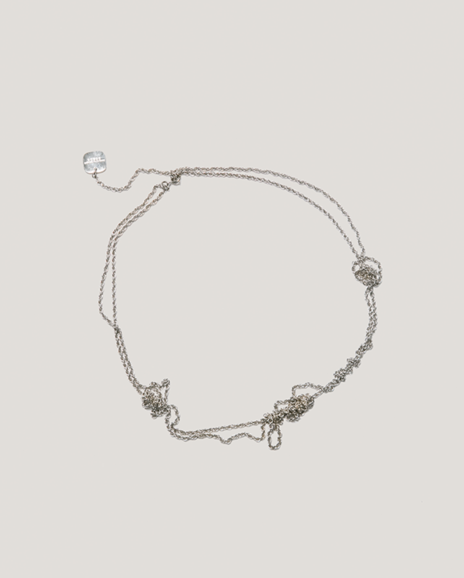 Messy necklace / 絡まりっぱなしネックレス