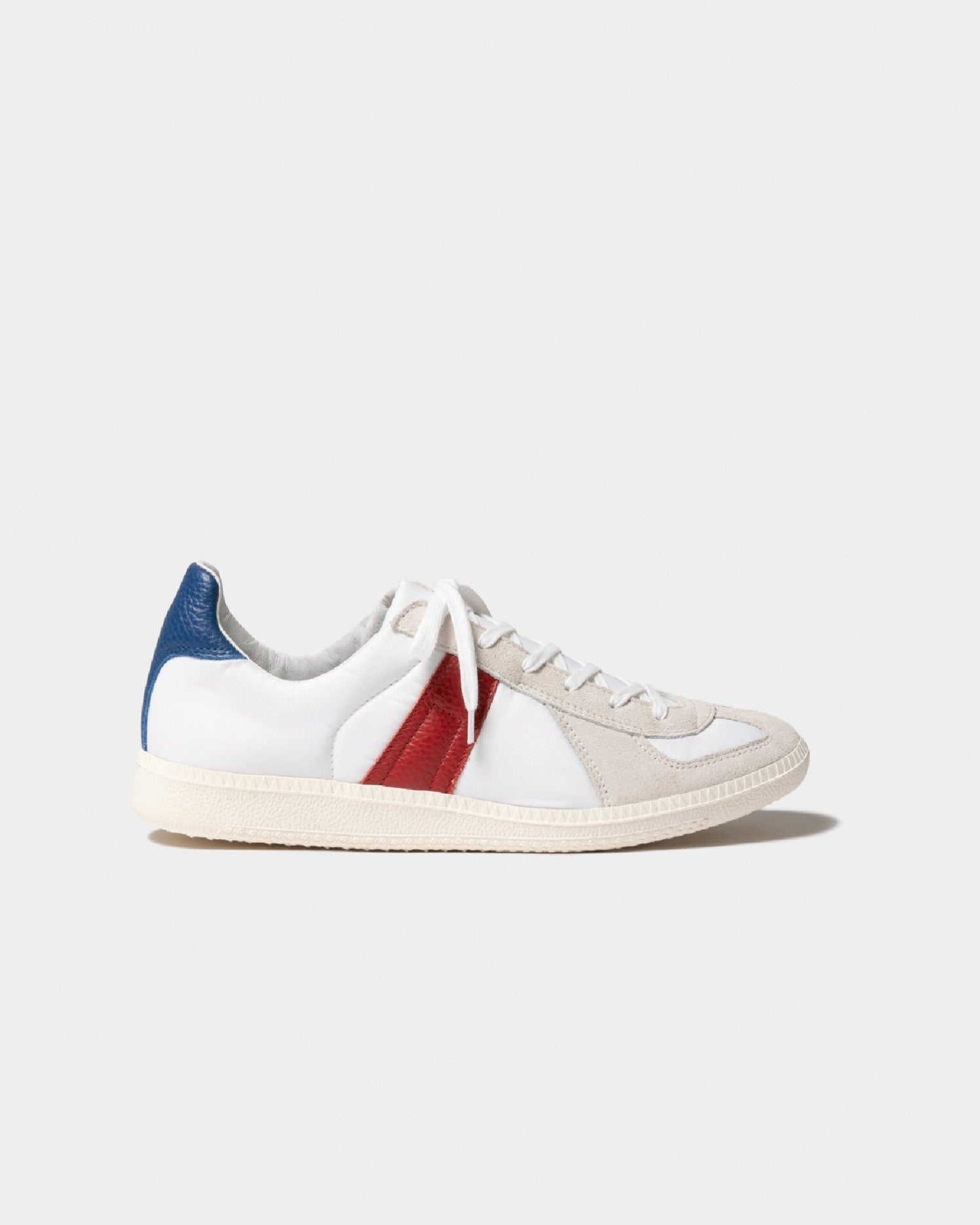 REPRODUCTION OF FOUND german trainer NYLON