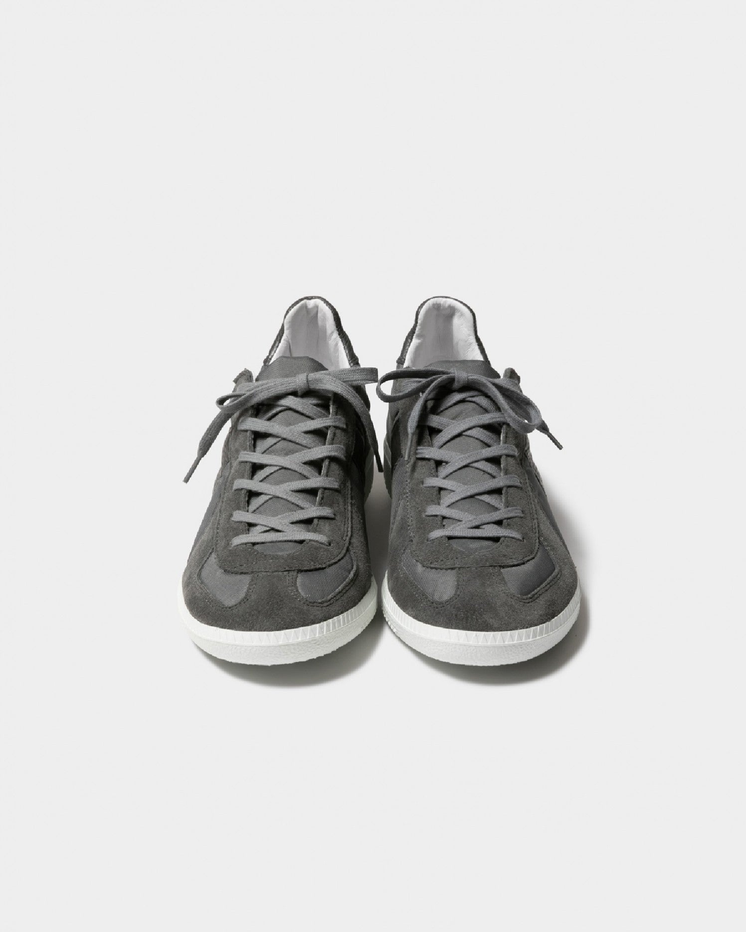 REPRODUCTION OF FOUND german trainer NYLON