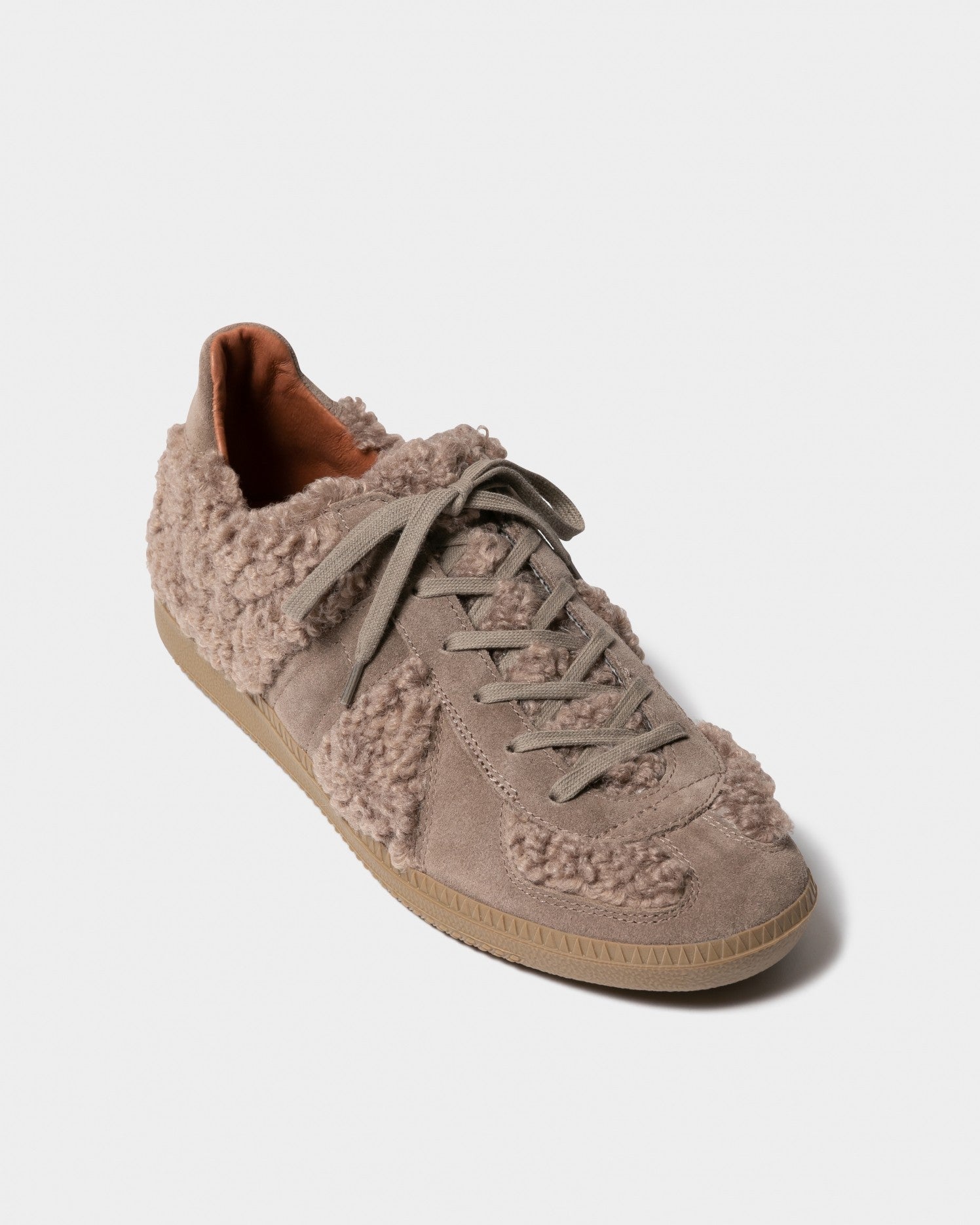 REPRODUCTION OF FOUND german trainer BOA