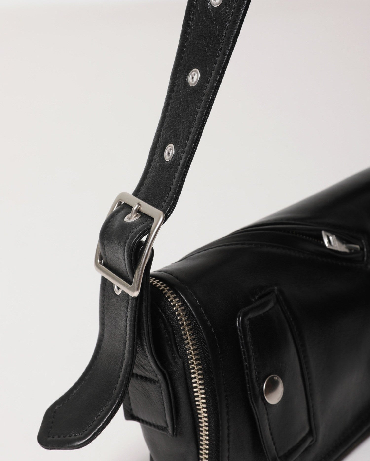 riders flap shoulder bag
