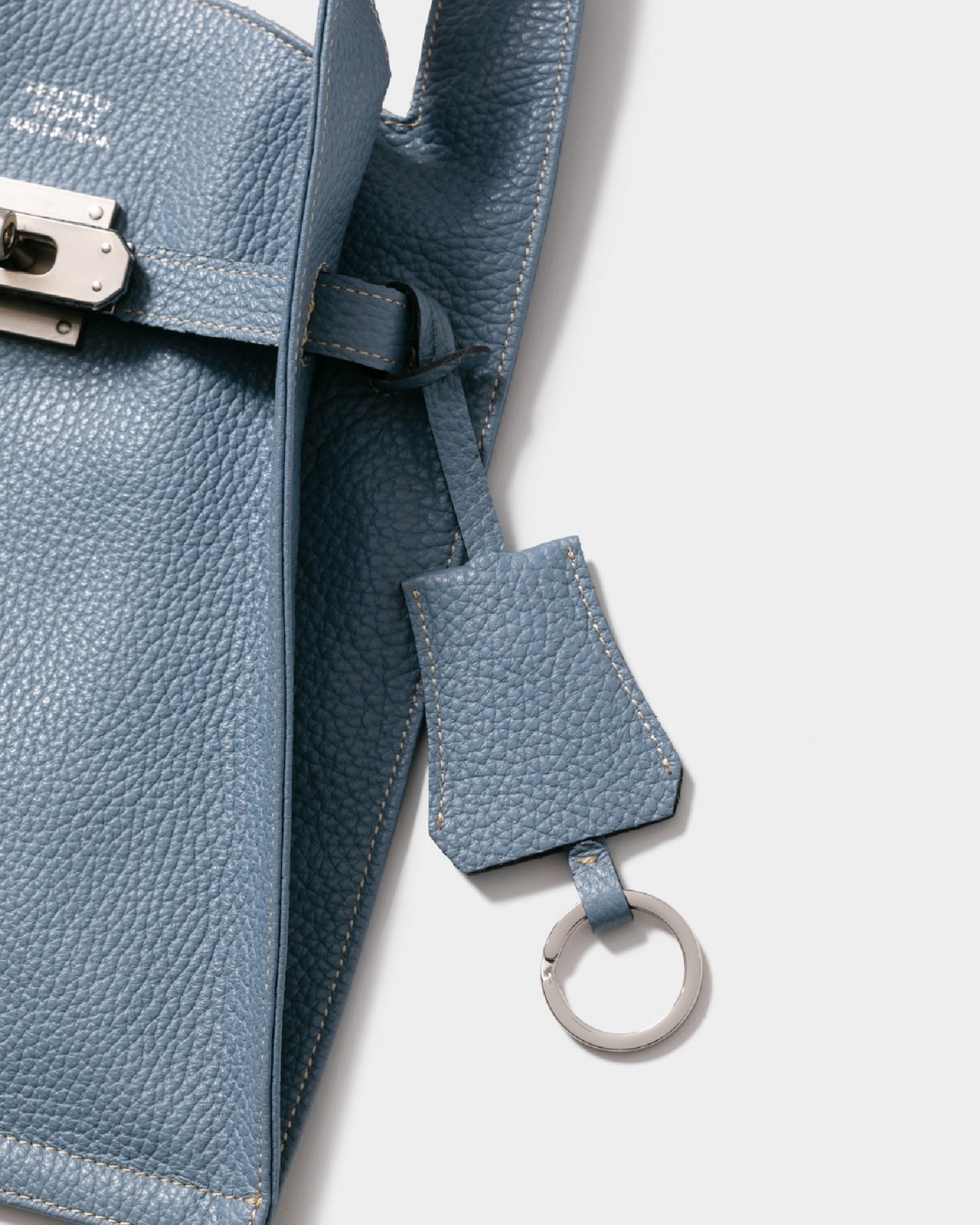 large market bag in shrink leather