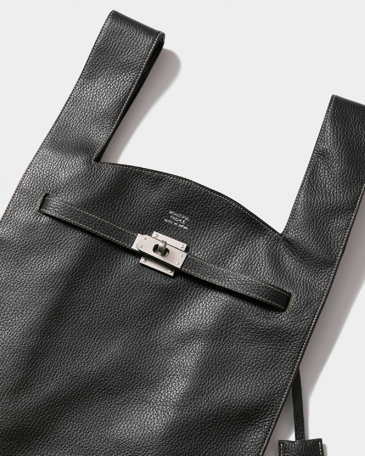 large market bag in shrink leather