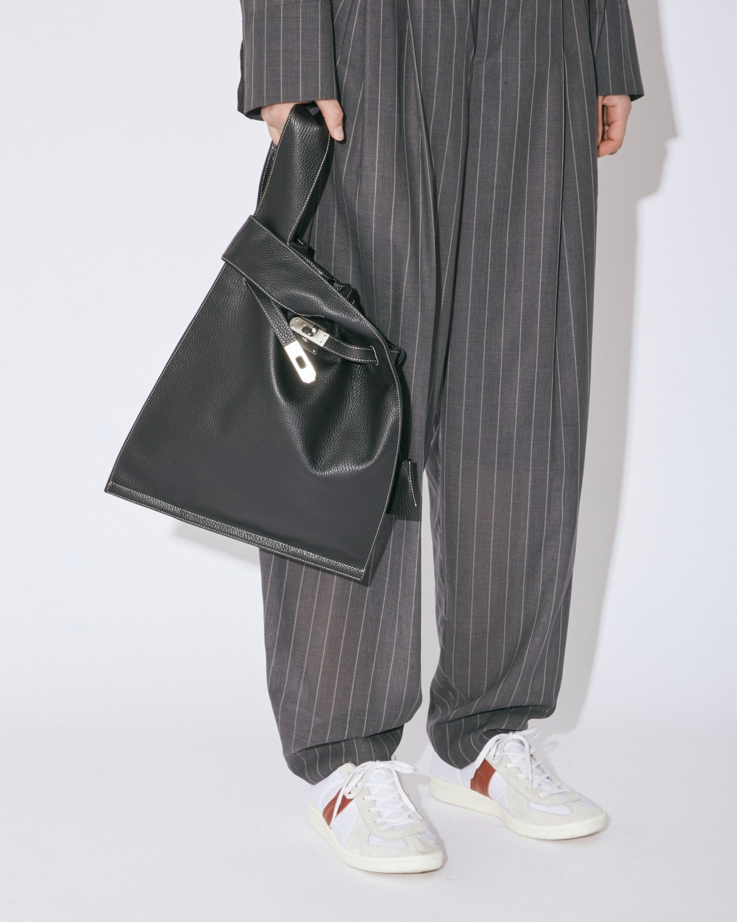 large market bag in shrink leather