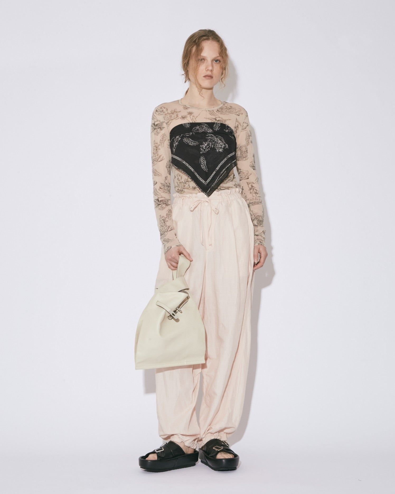 large market bag in shrink leather