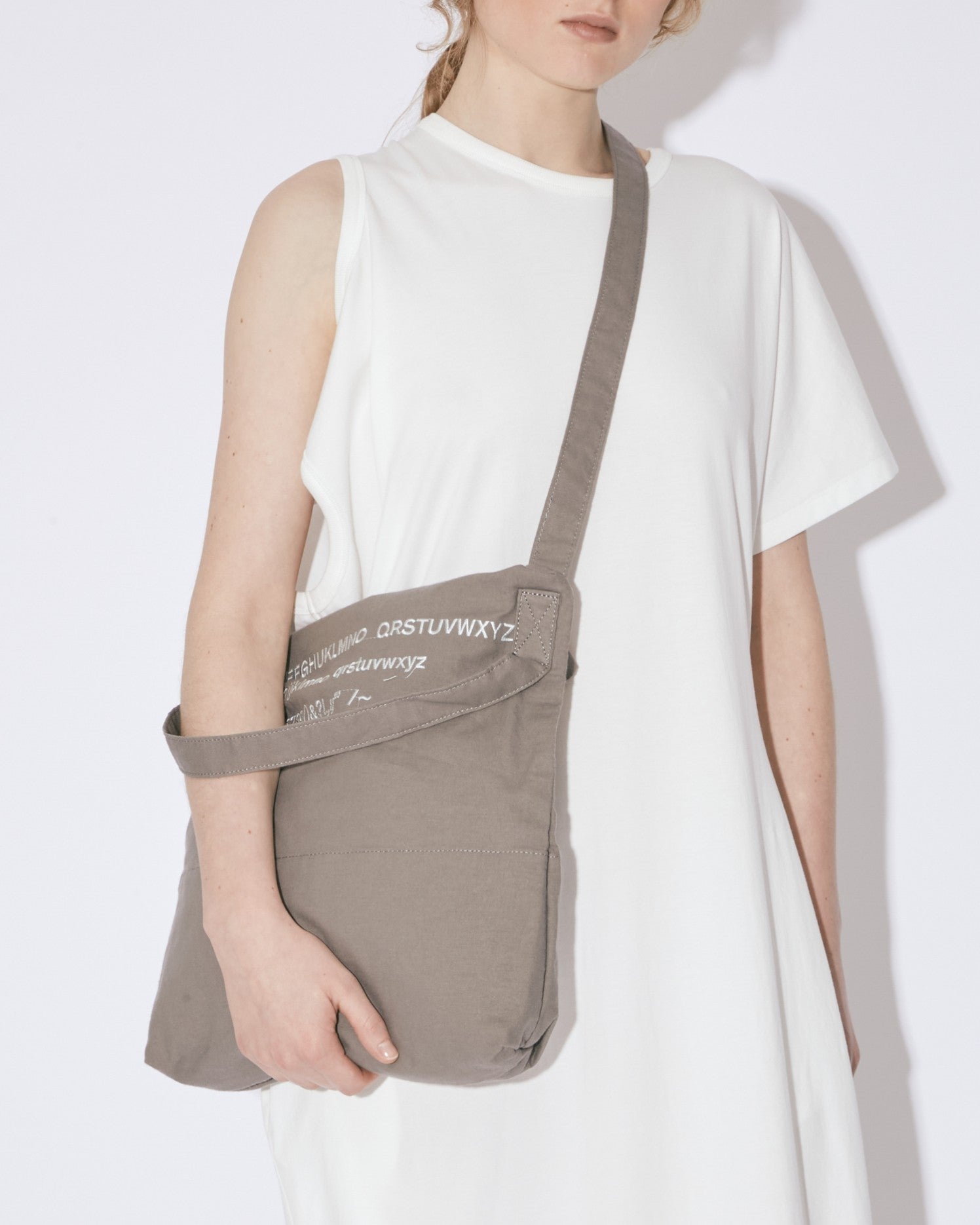 【limited online store】alphabet embroidery flap bag