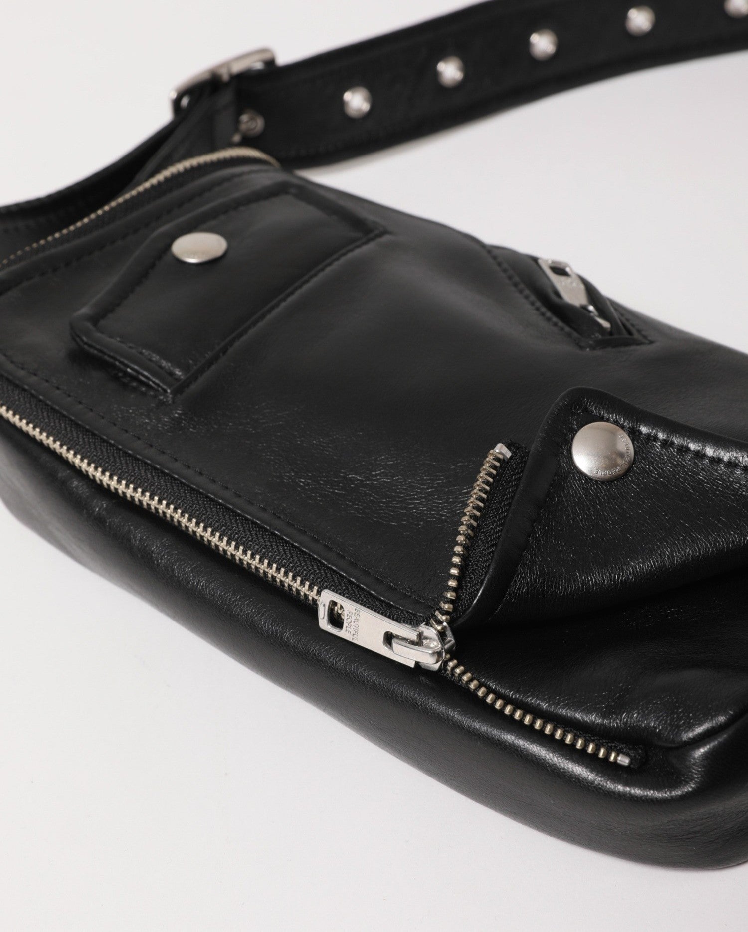 riders flap shoulder  bag