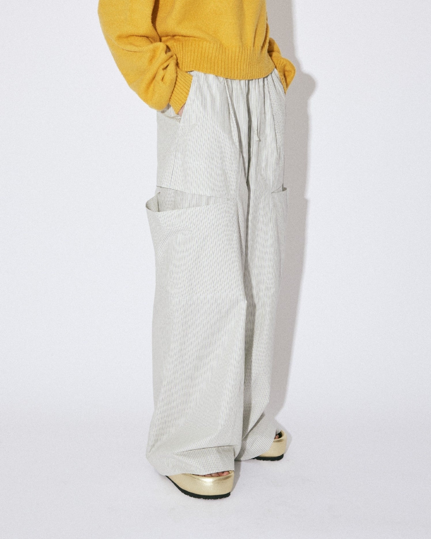 finx stripe bow silhouette pants
