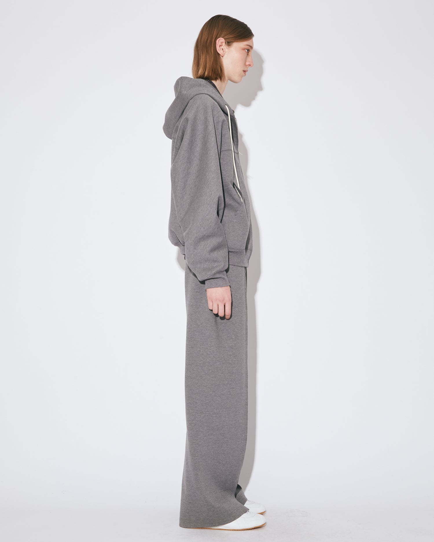 ［Make Stuff '26］しも.家族でシェアプルオーバー グレーBig compact double jersey zip up parka – beautiful people online store