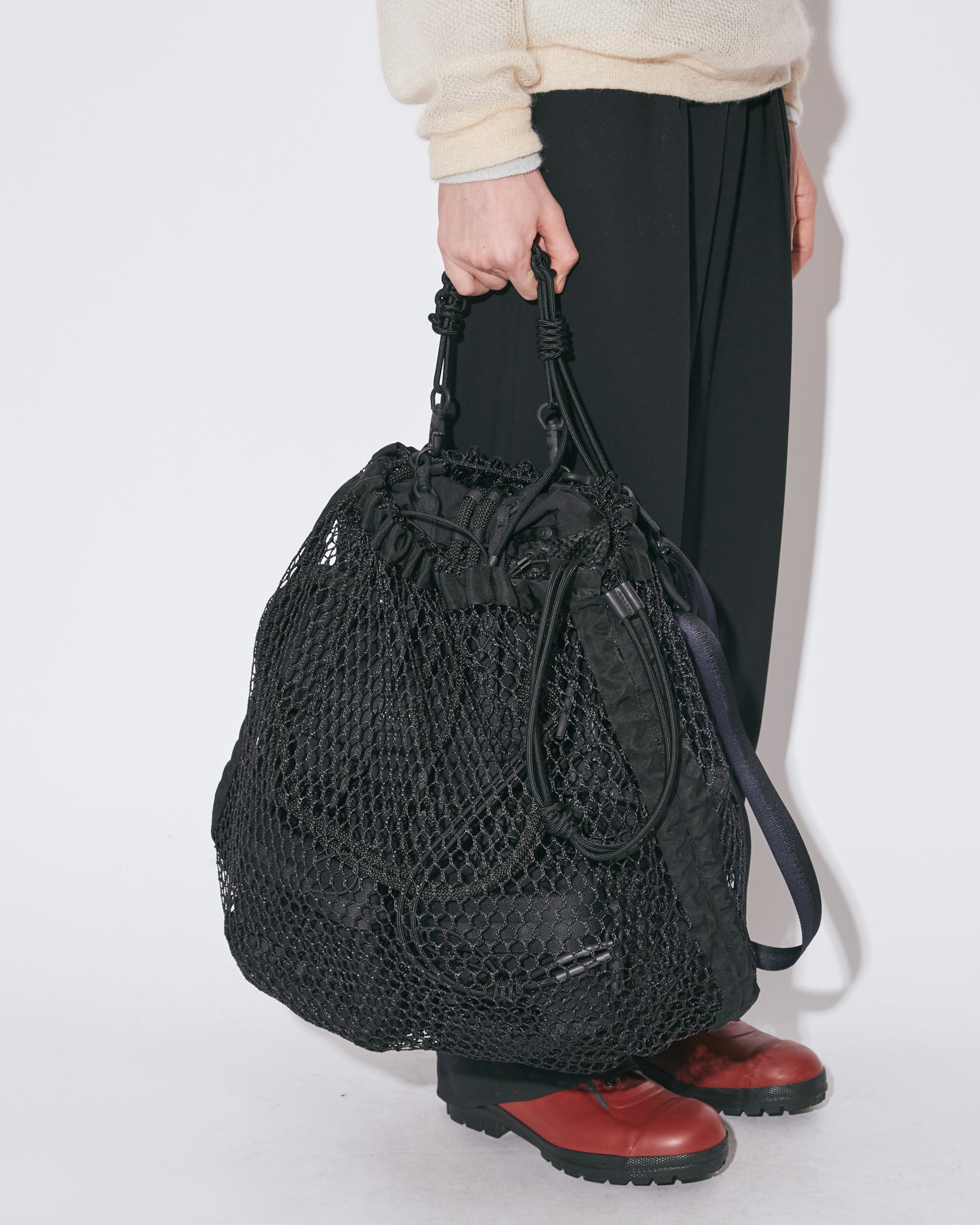 OVER-ENGINEERING – beautiful people online store
