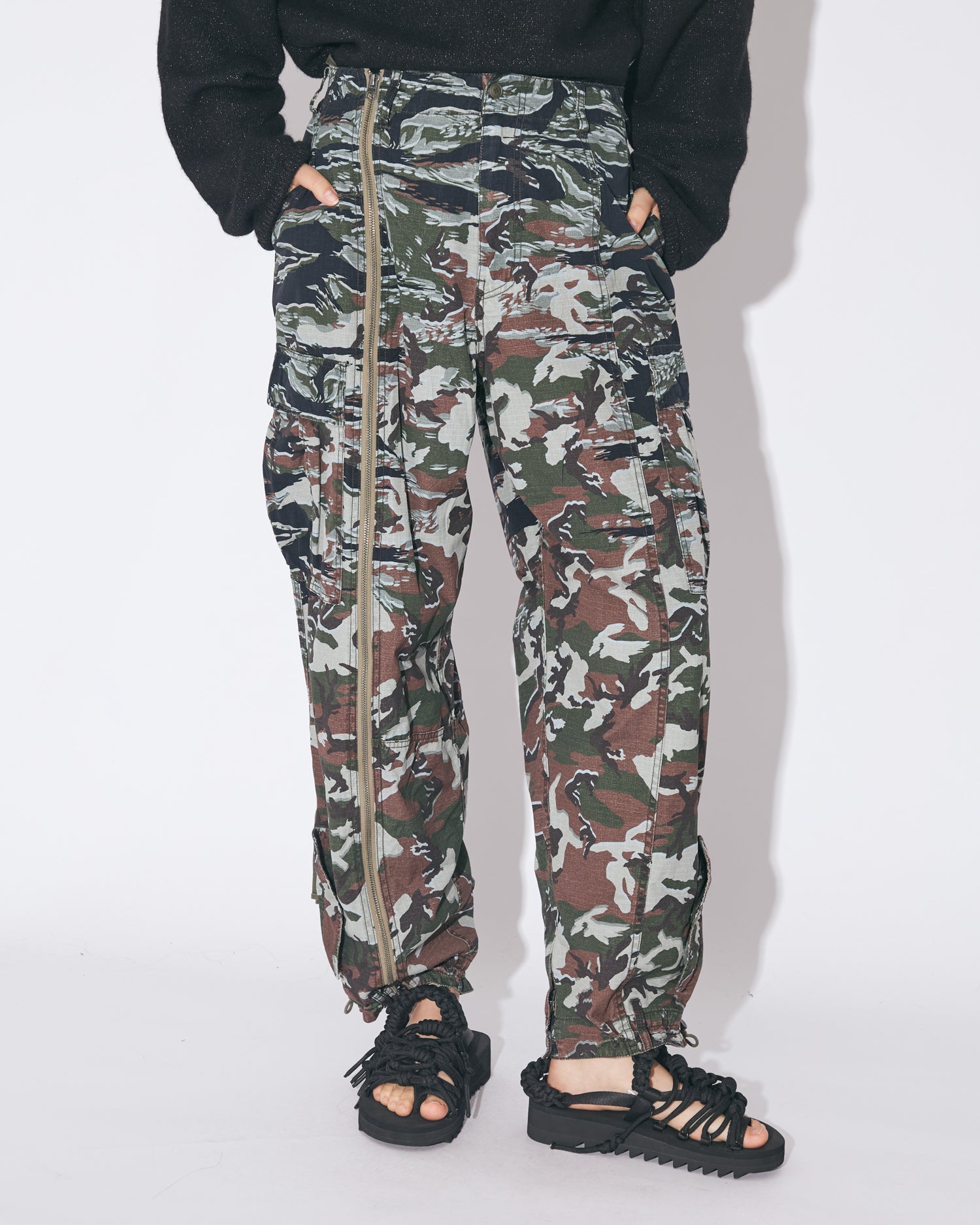 kolor/カラーウールトロフラワープリントカモフラ迷彩スラックス tropical wool mohair side tuck wide pants – beautiful people