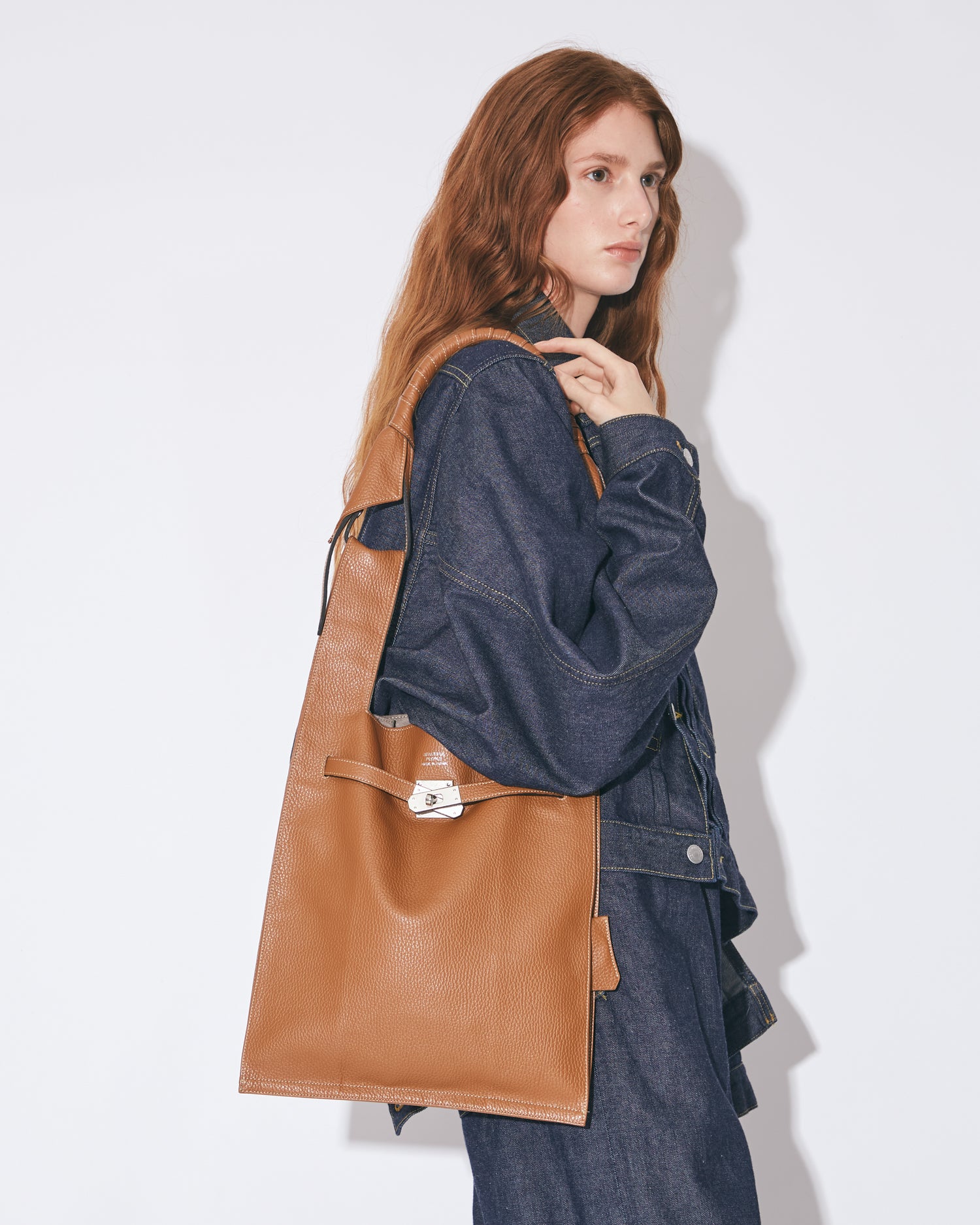 beautiful people バーガンディ レザー ハンドバッグ beautiful people バーガンディ レザー ハンドバッグ