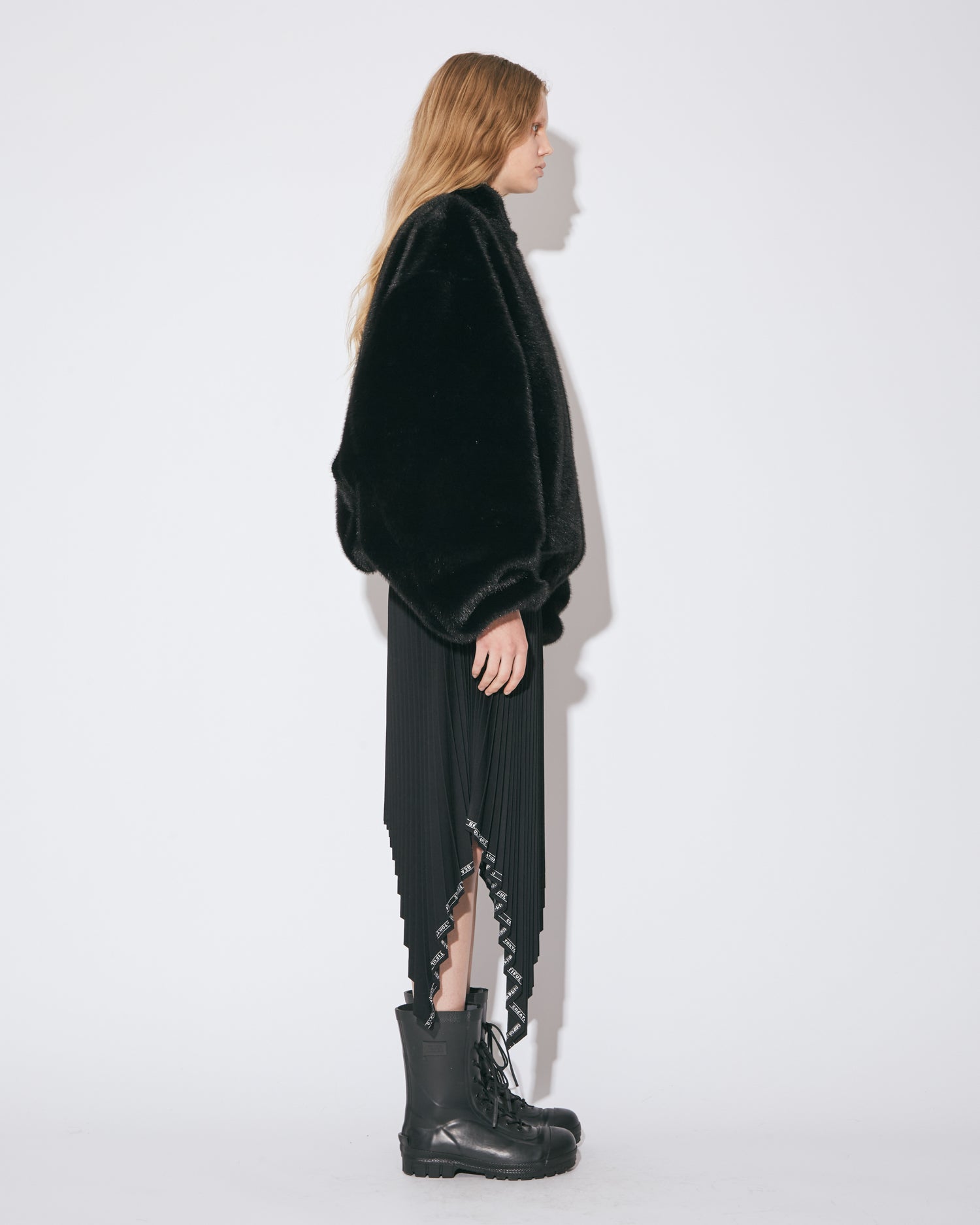 selvedge logo gaba- dine pleated skirt – beautiful people online store