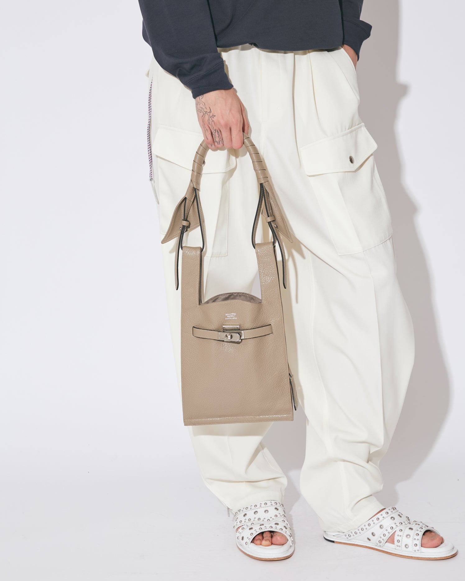 market shoulder bag in shrink leather – beautiful people online store