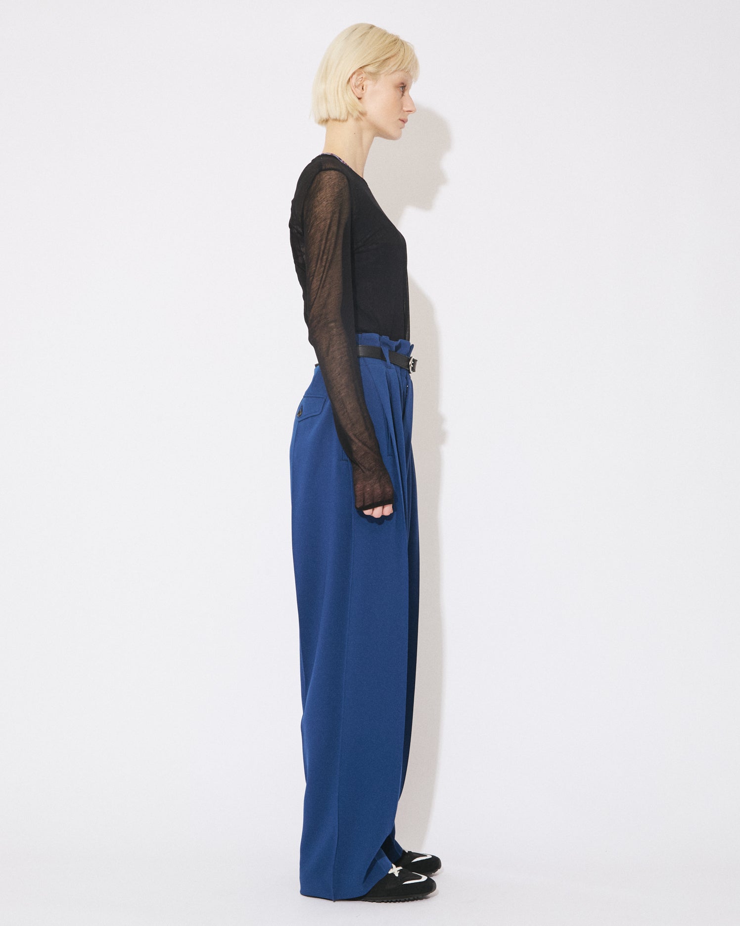 beautiful people - ビューティフルピープル 1425310024 ライトブルー シアーサーフプリント ジャージークルーネックトップス 38 sheer jersey tight-fit crew neck top – beautiful people online store
