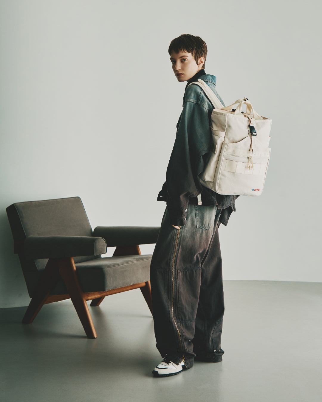 BRIEFING CANVAS GYM PACK – beautiful people online store