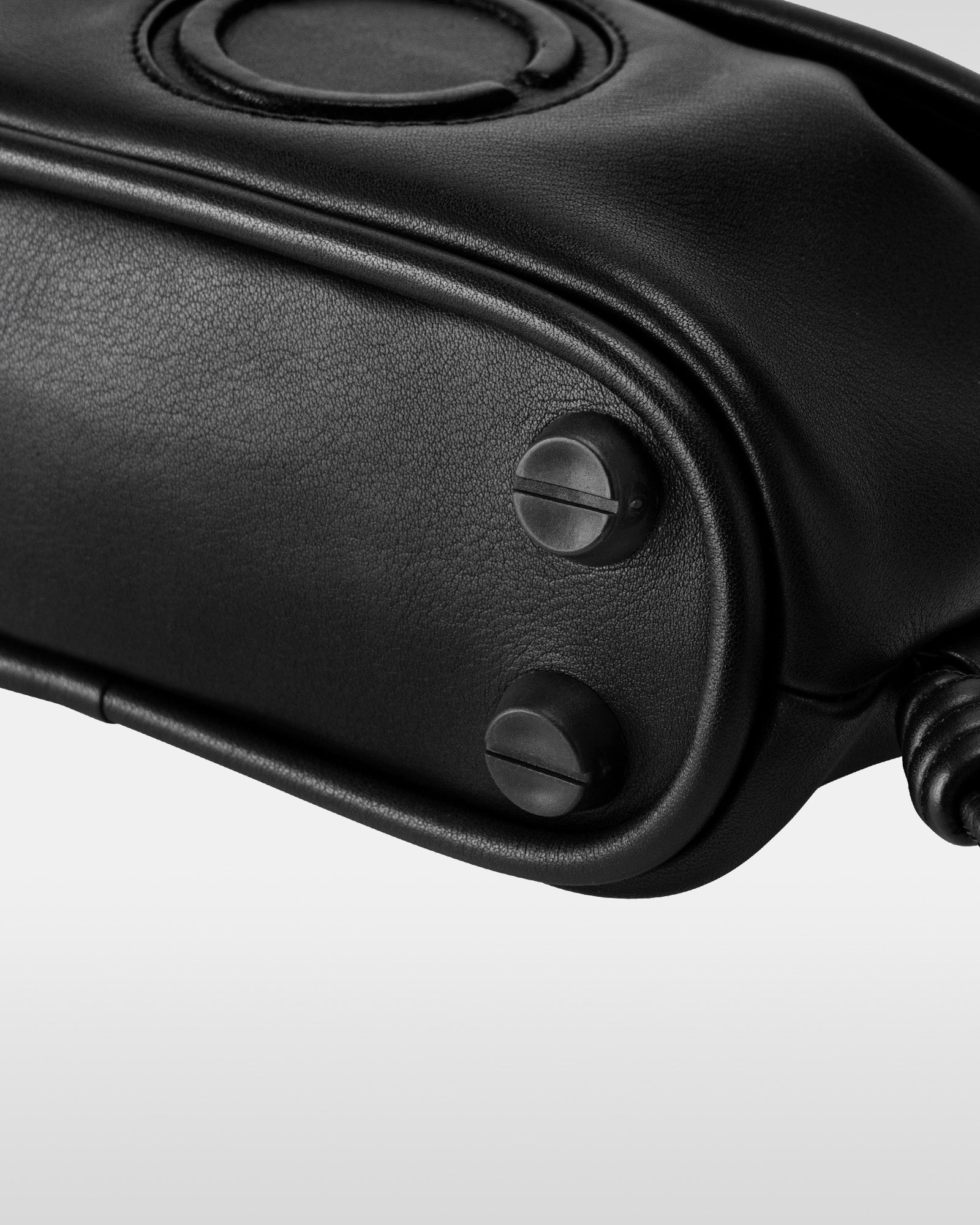 objcts.io DENWA leather bag – beautiful people online store