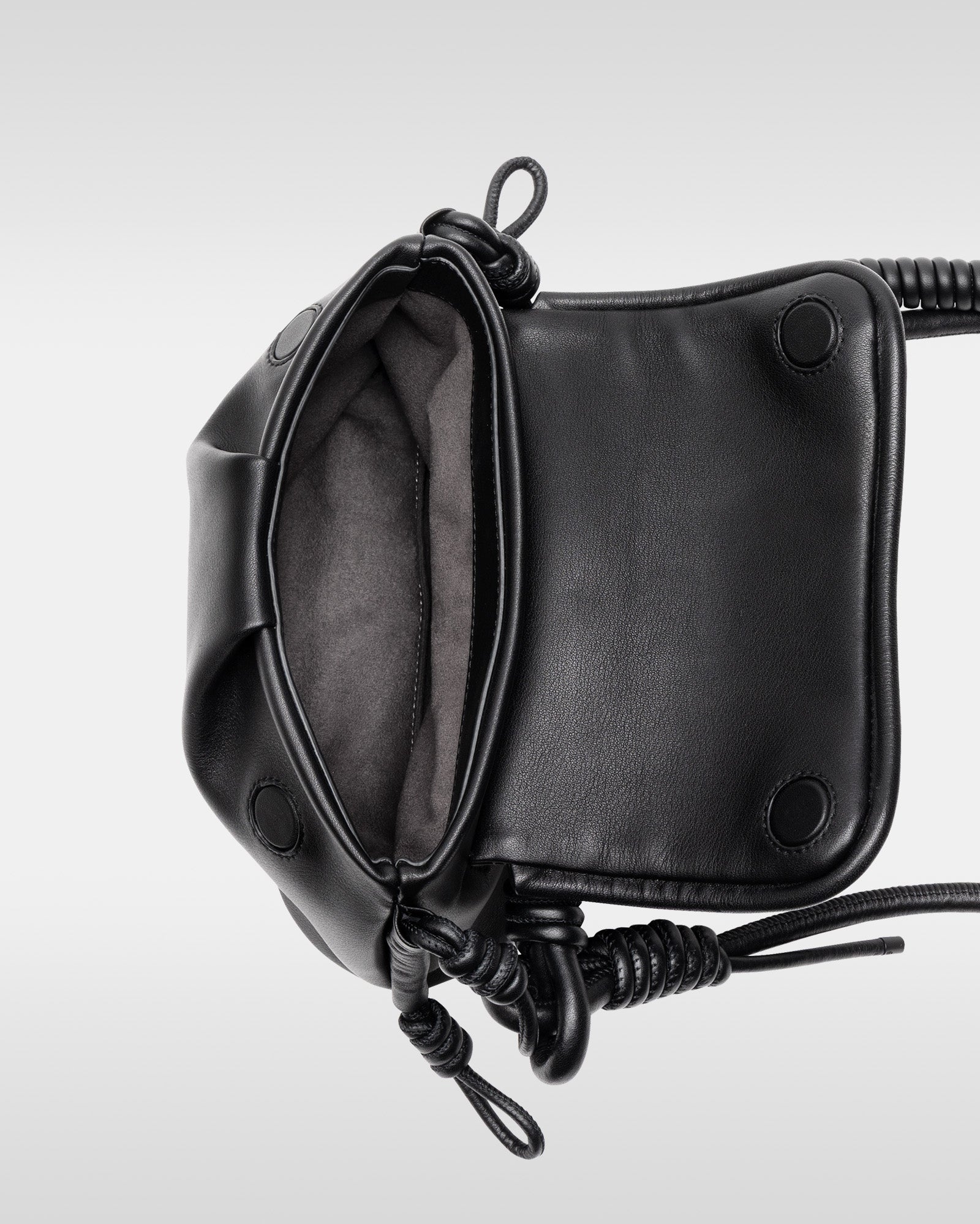 objcts.io DENWA leather bag – beautiful people online store
