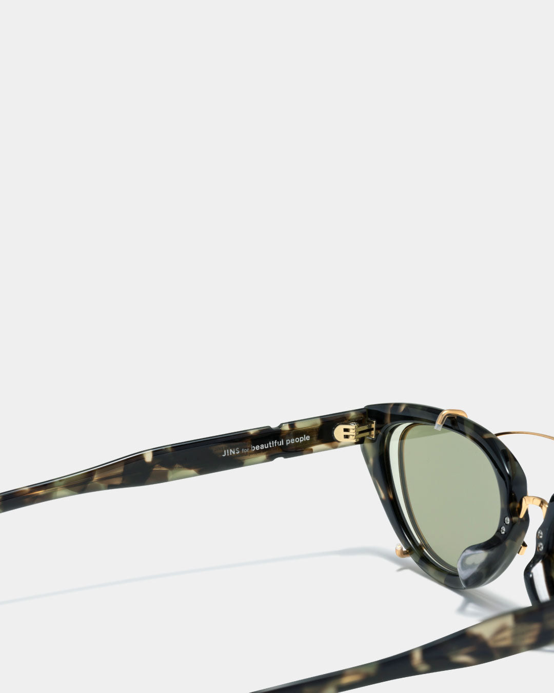 JINS for beautiful people over engineering sunglasses - Fox