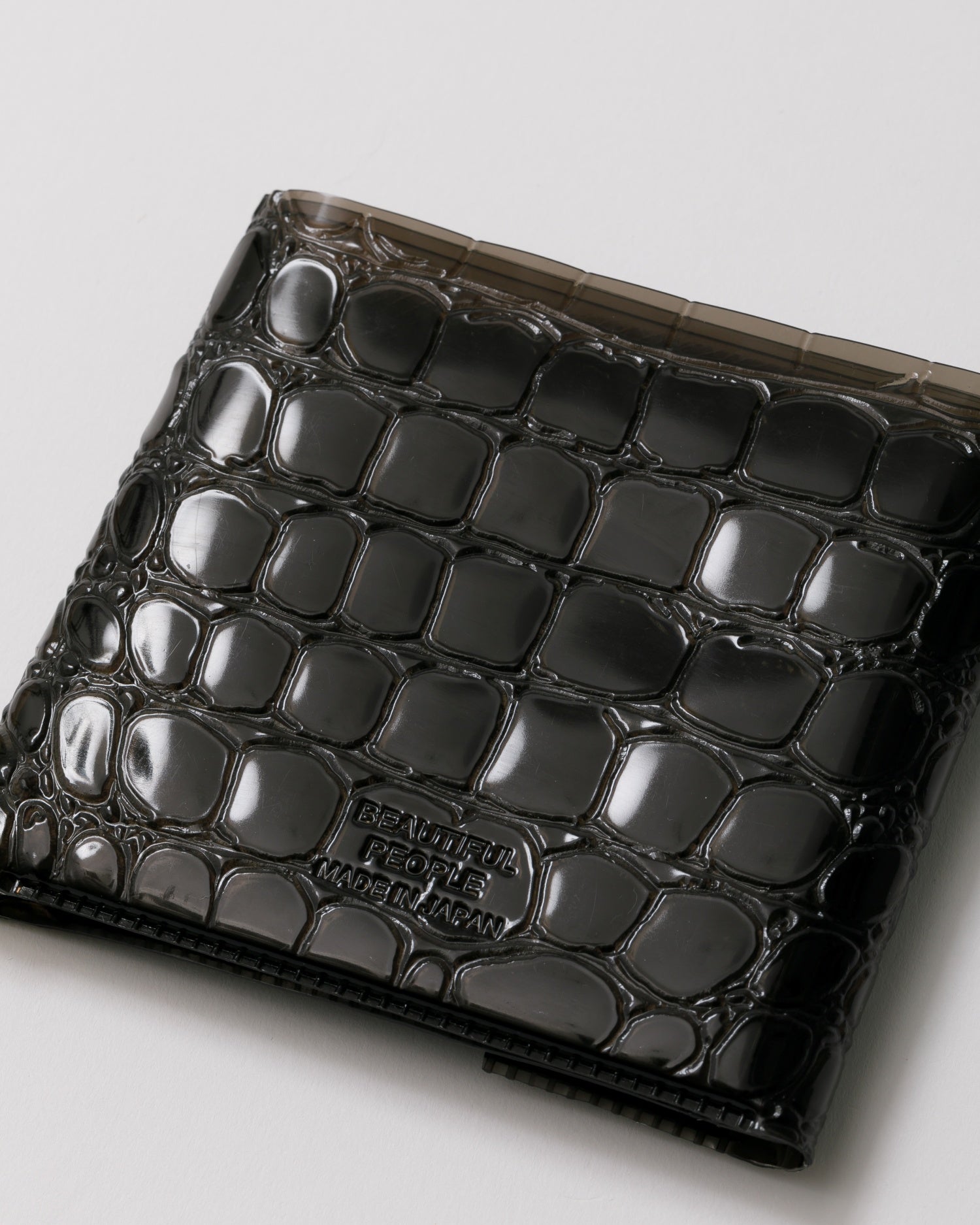 nothing to hide vinyl card wallet – beautiful people online